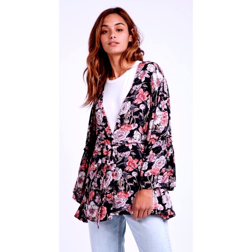 NWT‎ Billabong Floral Kimono Jacket Floral Print Black Pink Bell Sleeve SZ S/M